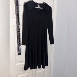 NWOT Elegant Black Long Sleeve Dress midi beautiful sophisticated brand🆕flawless